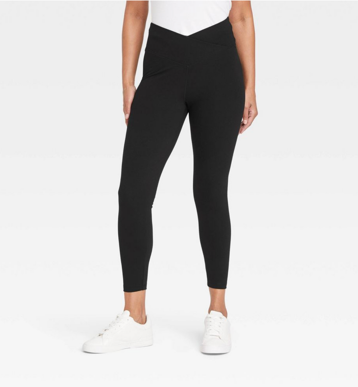 A New Day Women's Crossover V-Waistband Leggings - Black